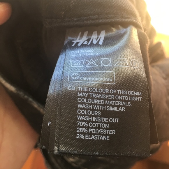 Black skinny low-rise jeans w white paint splatter - Picture 7 of 7